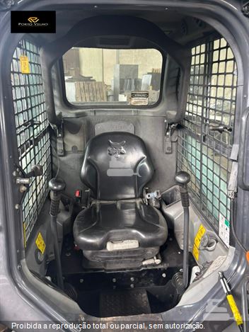 Mini-Carregadeira Bobcat S450