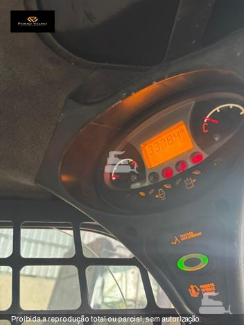 Mini-Carregadeira Bobcat S450
