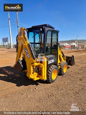 Mini-Retroescavadeira JCB 1CX