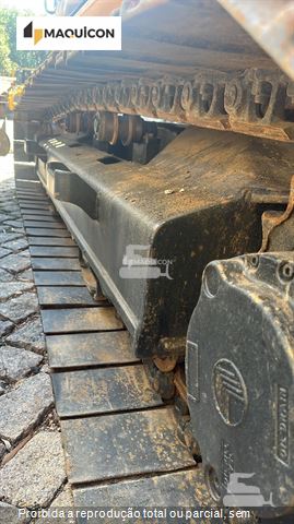 Escavadeira JCB JS200 LC