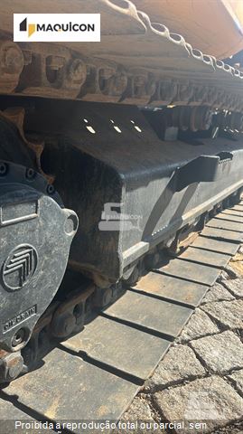 Escavadeira JCB JS200 LC