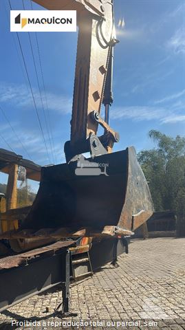 Escavadeira JCB JS200 LC