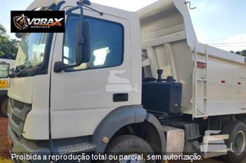 Caminhão Mercedes-Benz Axor 2831 6x4 2p (Diesel) (E5)