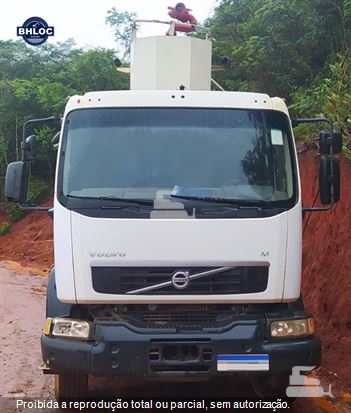 Caminhão Volvo VM 270 6x4 2p (Diesel) (E5)