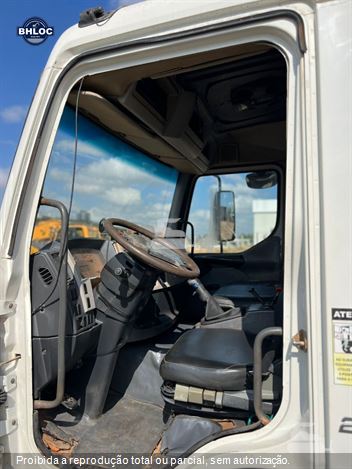Caminhão Volvo VM 270 6x4 2p (Diesel) (E5)