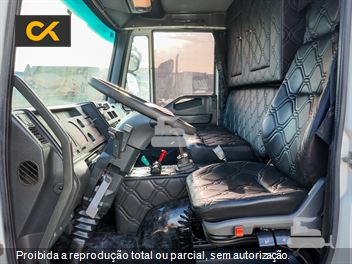 Caminhão Iveco TECTOR 260E30 6x4 2p (Diesel)(E5)