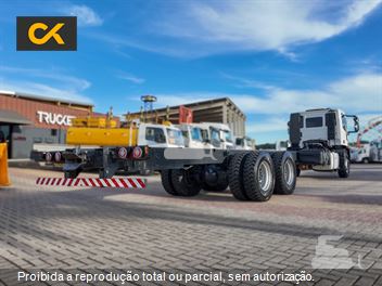 Caminhão Iveco TECTOR 260E30 6x4 2p (Diesel)(E5)