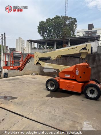Plataforma Aérea (Elevatória) JLG E450 AJ