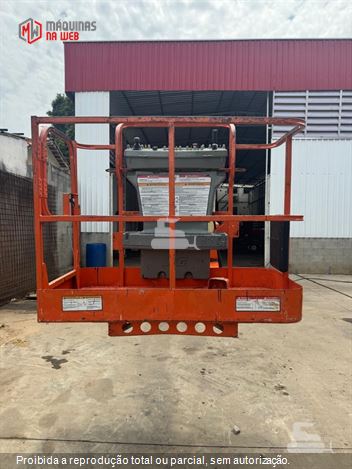 Plataforma Aérea (Elevatória) JLG E450 AJ