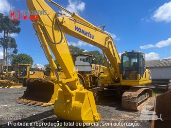 Escavadeira Komatsu PC200