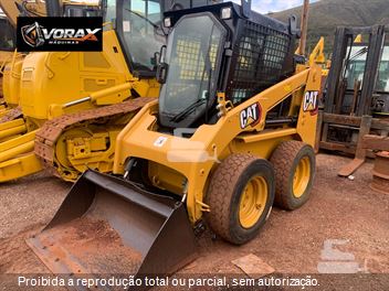 Mini-Carregadeira Caterpillar 226B