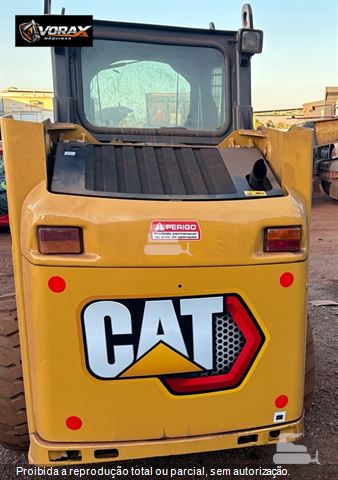 Mini-Carregadeira Caterpillar 226B