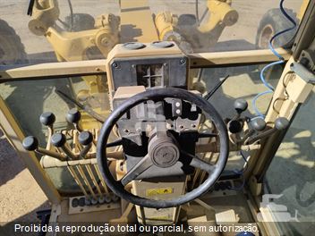Motoniveladora Caterpillar 140K