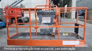 Plataforma Aérea (Elevatória) JLG 800 AJ