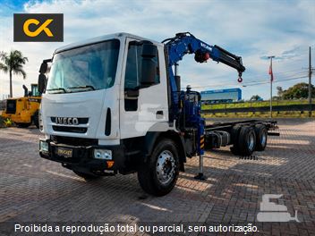 Caminhão Iveco TECTOR 260E30 6x4 2p (Diesel)(E5)