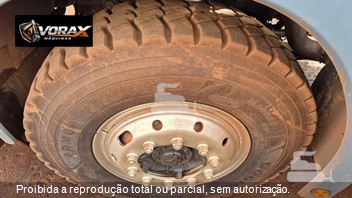 Caminhão Mercedes-Benz Axor 3131 6x4 2p (diesel)(E5)