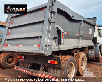 Caminhão Mercedes-Benz Axor 3131 6x4 2p (diesel)(E5)