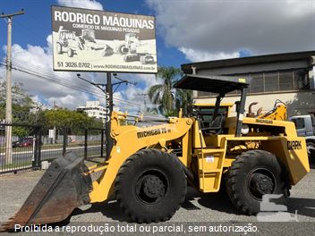 Pá Carregadeira Michigan 75III
