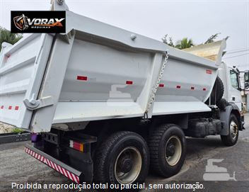 Caminhão Mercedes-Benz Axor 3131 6x4 2p (diesel)(E5)