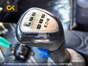 Caminhão Iveco TECTOR 260E30 6x4 2p (Diesel)(E5)