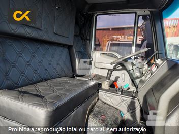 Caminhão Iveco TECTOR 260E30 6x4 2p (Diesel)(E5)