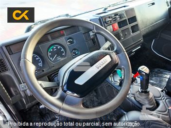 Caminhão Iveco TECTOR 260E30 6x4 2p (Diesel)(E5)