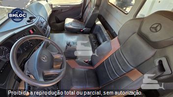 Caminhão Mercedes-Benz Axor 3131 6x4 2p (diesel)(E5)