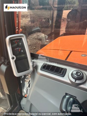 Mini-Escavadeira Develon DX80R
