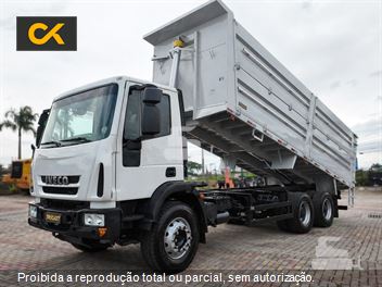 Caminhão Iveco TECTOR 260E30 6x4 2p (Diesel)(E5)