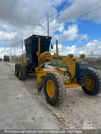 Motoniveladora Komatsu GD555-3