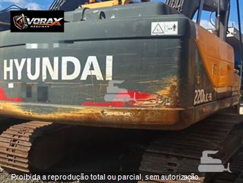 Escavadeira Hyundai R220LC-9