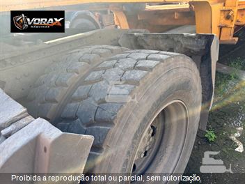 Caminhão Mercedes-Benz Axor 2041 S 2p (Diesel) (E5)