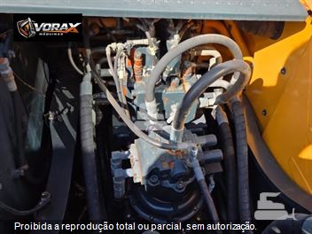 Escavadeira Hyundai R220LC-9