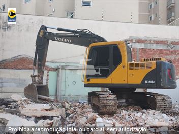Escavadeira Volvo EC140BLC