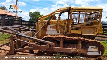 Trator de Esteira Caterpillar D6D