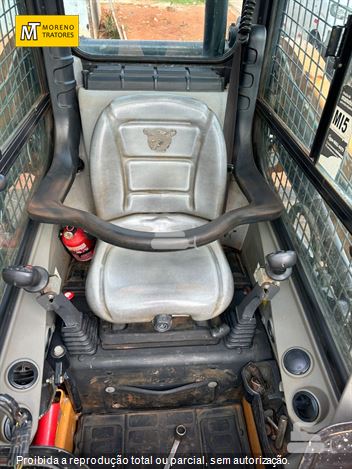 Mini-Carregadeira Case SV185