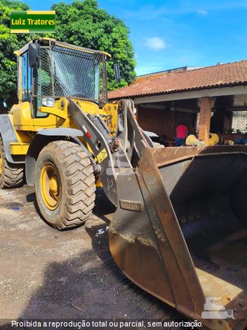 Pá Carregadeira Volvo L60F