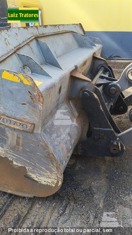Pá Carregadeira Volvo L60F