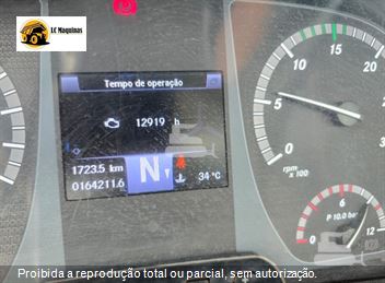 Caminhão Mercedes-Benz Axor 3131 6x4 2p (diesel)(E5)