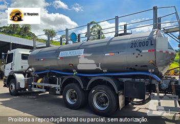 Caminhão Mercedes-Benz Axor 3131 6x4 2p (diesel)(E5)