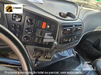 Caminhão Mercedes-Benz Axor 3131 6x4 2p (diesel)(E5)