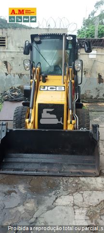 Mini-Retroescavadeira JCB 1CX