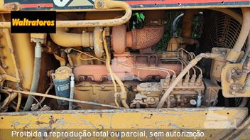 Trator de Esteira Caterpillar D6E