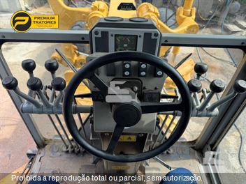 Motoniveladora Caterpillar 140K
