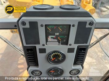 Motoniveladora Caterpillar 140K