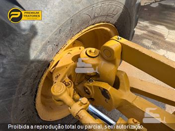 Motoniveladora Caterpillar 140K