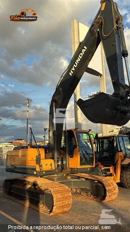 Escavadeira Hyundai R220LC-9