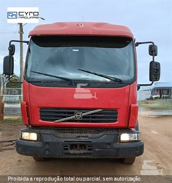 Caminhão Volvo VM 310 6x4 2p (diesel)