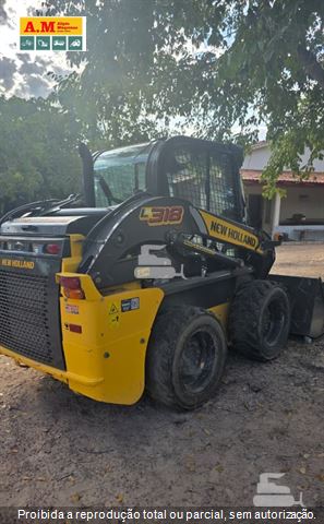 Mini-Carregadeira New Holland L318
