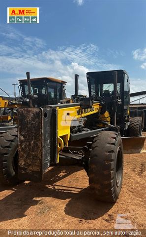 Motoniveladora New Holland RG170B